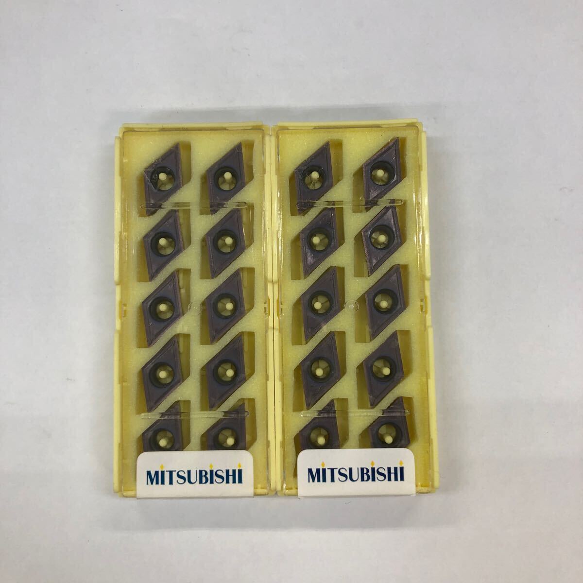 三菱マテリアル DCGT11T302-AM VP15TF チップ 10個入2箱拍卖