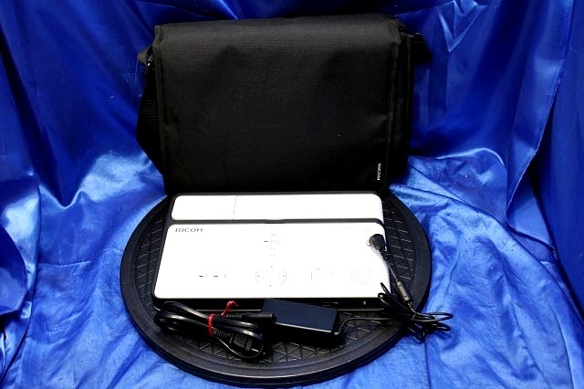 3台入荷 RICOH/リコー ビデオ会議システム/Web会議システム 【Unified Communication System P3000】ケース付き 在844y拍卖