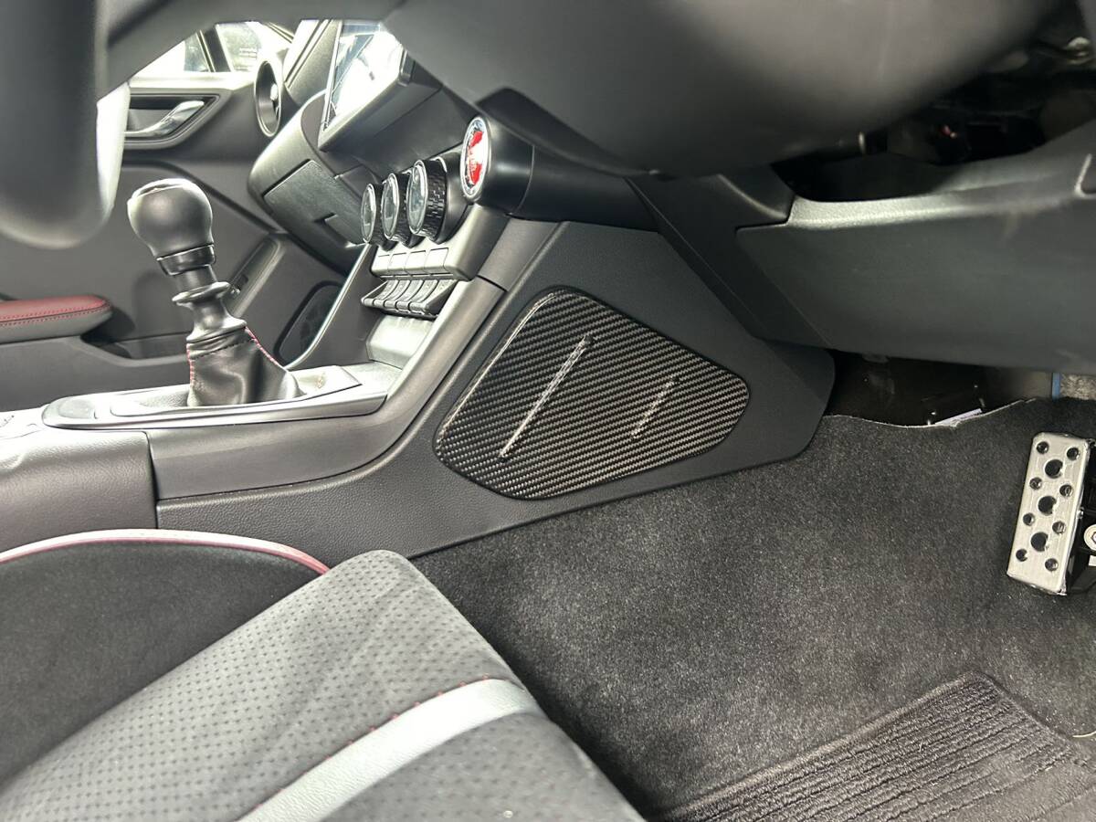 商品製造過程説明動画 商品製作工場紹介動画参照トヨタ GR86 スバル BRZ ZN8 GR86 ZN8 ZD8 リアルカーボン 室内 フット センターコンソール拍卖