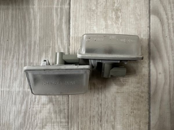 トヨタ TOYOTA ヴォクシー VOXY ZRR70 純正 部品取り ナンバー灯 ICHIKOH 1090037 No.10101拍卖