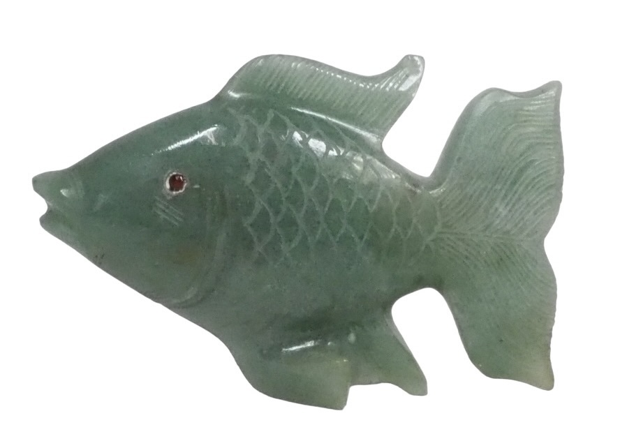中国古玩 ネフライト 軟玉 彫刻 魚像 お守り 1980年代 KYI607拍卖
