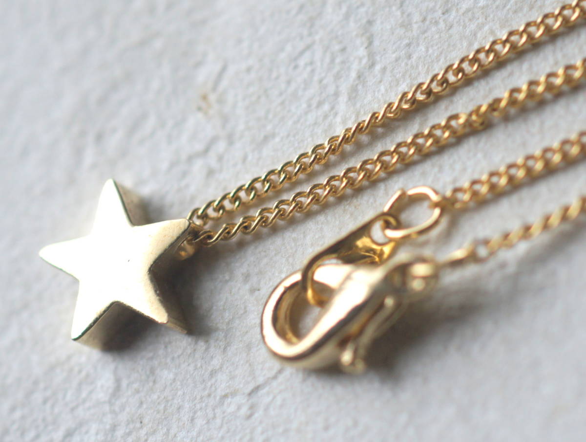 ゴールドの一番星のネックレス拍卖