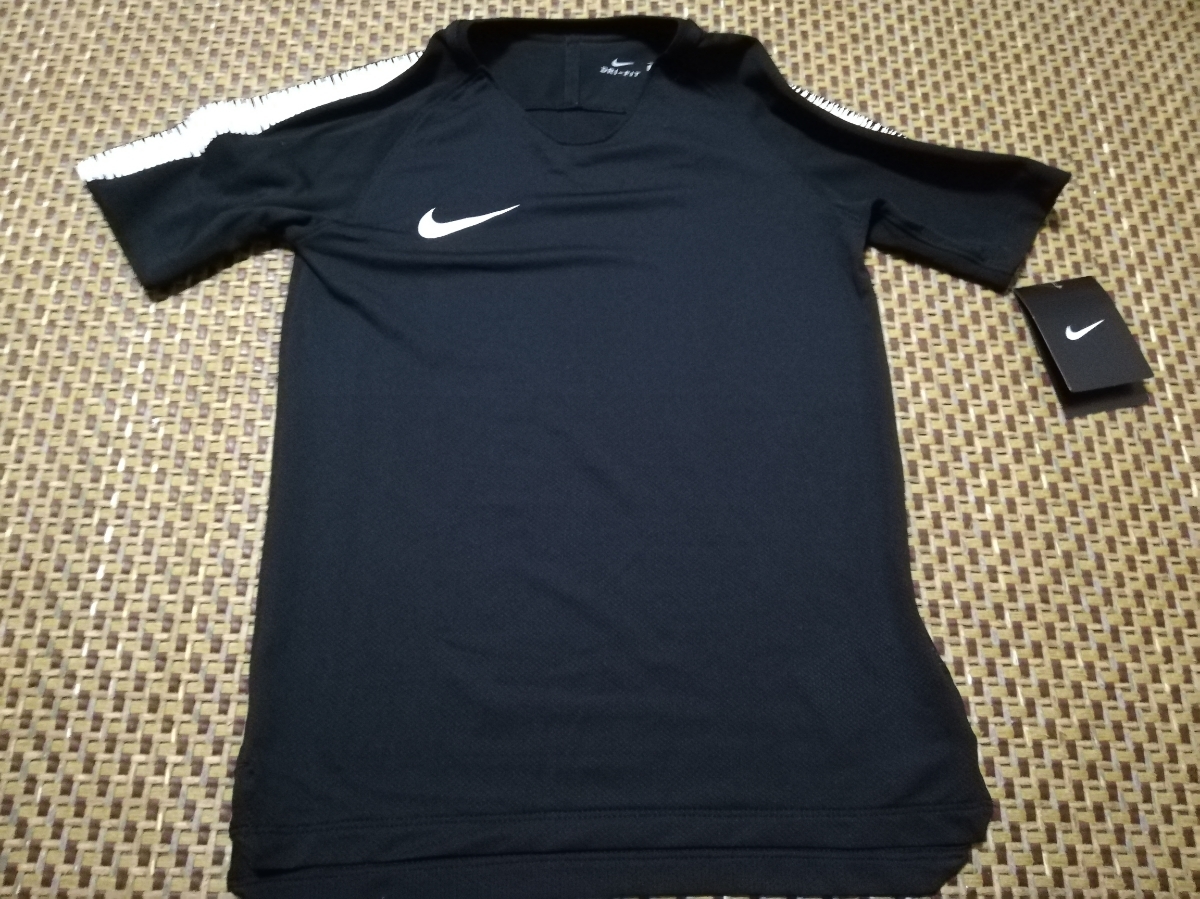 新品未使用 ナイキ NIKE キッズ プラクティスシャツ プラシャツ 130サイズ 子ども サッカー フットサル拍卖