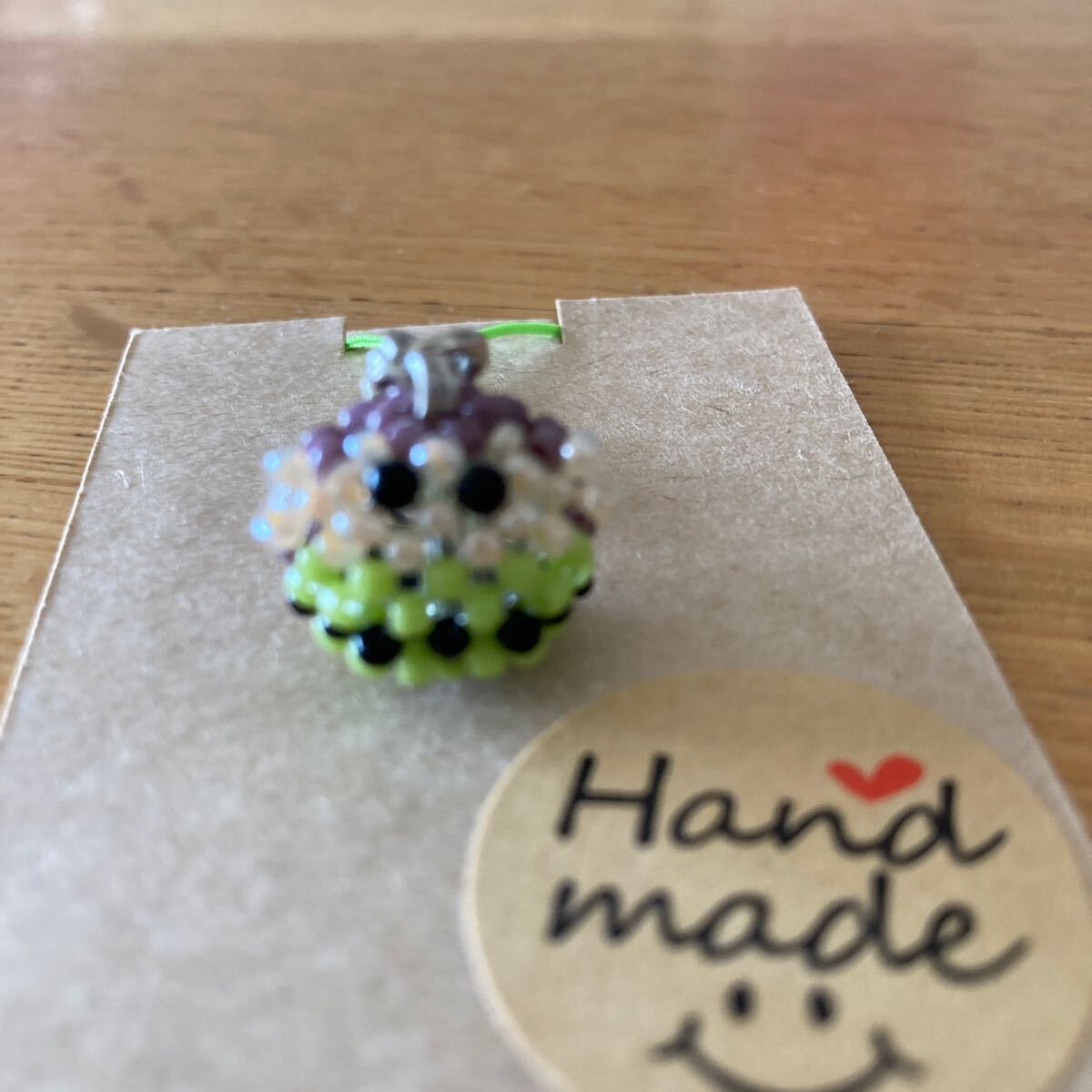 ハンドメイド 丸小 ビーズ ディズニー キーホルダー チャーム ドーピー風 おとぼけ 白雪姫 プレゼントにも拍卖