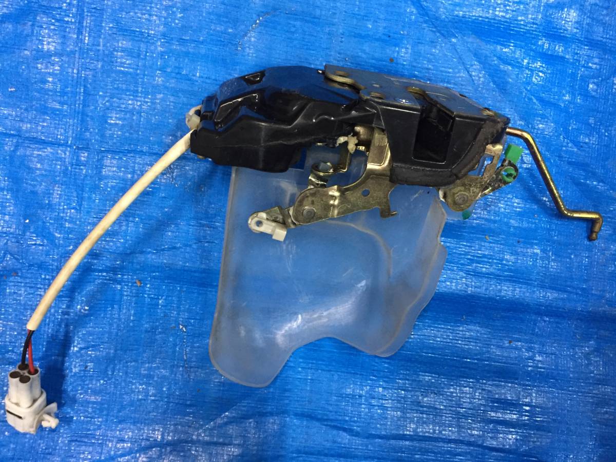 L2-14N ランクル 左 助手席 フロント ドア ロック ラッチ ランドクルーザー 80 FZJ80G FJ80,HDJ81,HZJ81 LAND CRUISER拍卖