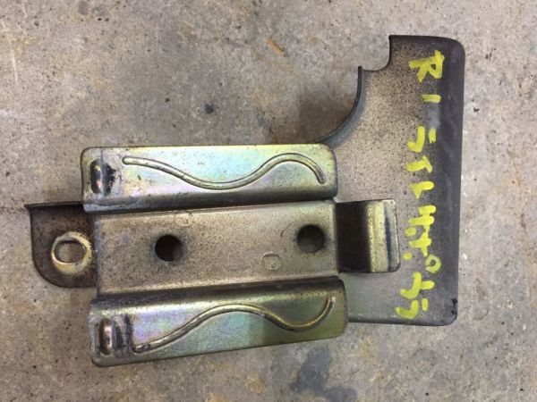 L1-536 ランクル ブラケット6 ランドクルーザー 80 FZJ80GFZJ80G,HDJ81,HZJ81拍卖