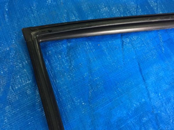 L1-576 ランクル 右リアドアランチャンネル ランドクルーザー 80 FZJ80GFZJ80G,HDJ81,HZJ81拍卖