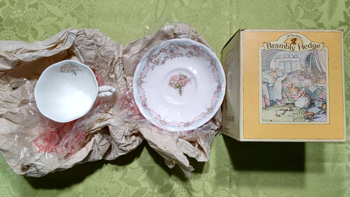 717-6 ブランブリーヘッジ ウエディング カップ(9×7.5㎝)&ソーサー(14㎝)保存ビニール袋入り 箱入り拍卖