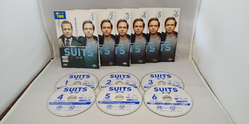 090-3143 送料無料 SUITS シーズン1 全6巻 ディスクにキズ有り レンタル版 ジャケットとディスクのみ拍卖