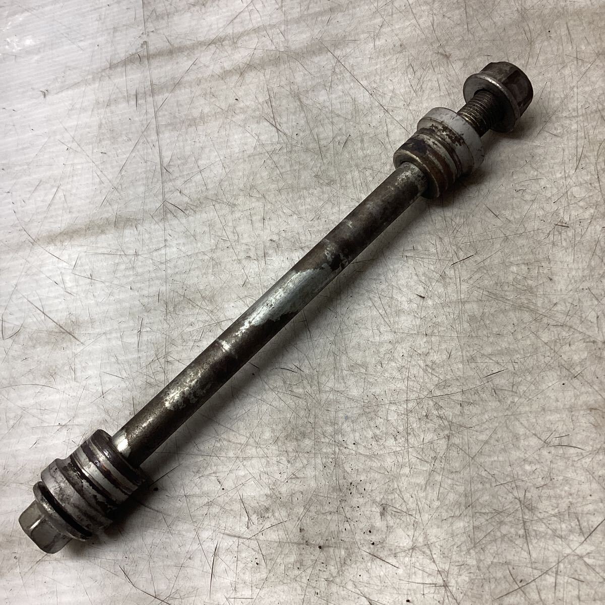 B13-62 ホンダ PCX125 JF28 アクスルシャフト 純正部品拍卖