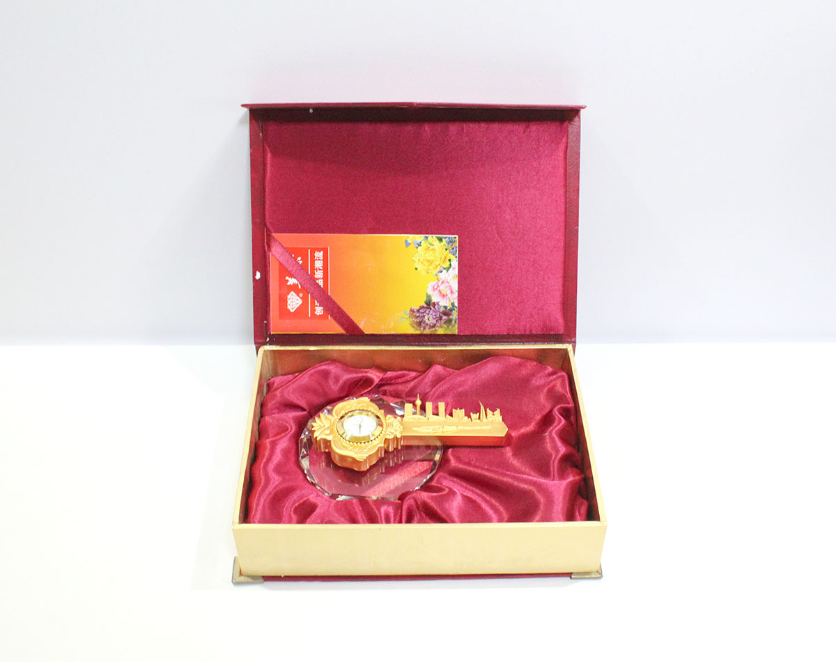 インテリア 置物 鍵型 時計 金メッキ 中国 SHENYANG CHINA 中古現状品 ya1521拍卖