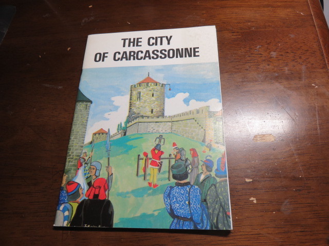 「The City Of Carcassonne」フランス・カルカッソンヌ地方のガイドブック(英語版)格安提供です。拍卖
