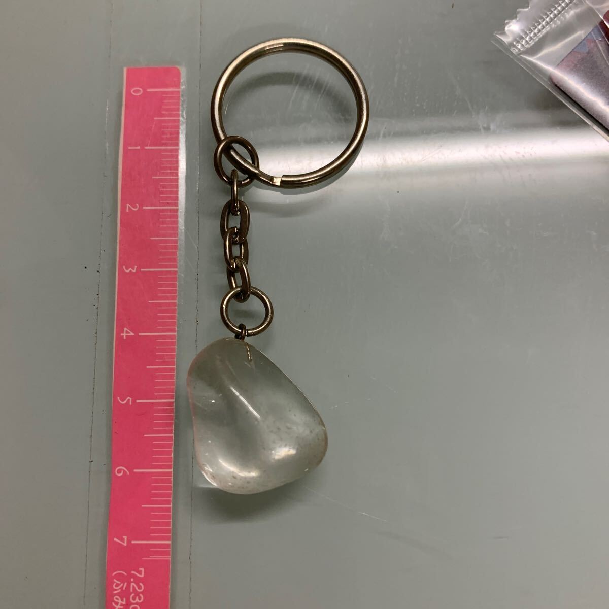 水晶かなんの石だかわからないキーホルダー拍卖