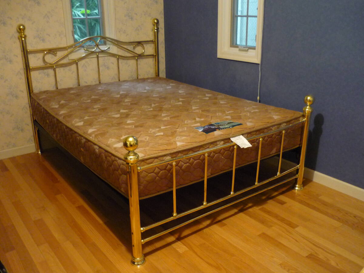 ヤマト家財 名古屋手渡し フランスベッドのマットレス ダブルベッド ゴールド 金 パイプベッド フレーム マットレス付き拍卖