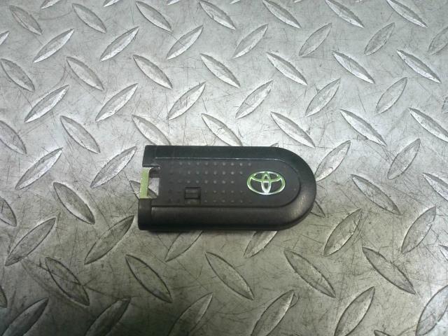 トヨタ(TOYOTA)※同梱不可※タンク M900A キーレスリモコン 左右パワースライド用 使用感有 動作OK拍卖