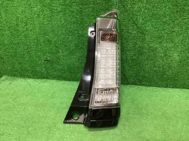 N-BOX DBA-JF1 右テールランプ カスタムG ターボパッケージ NH624P拍卖