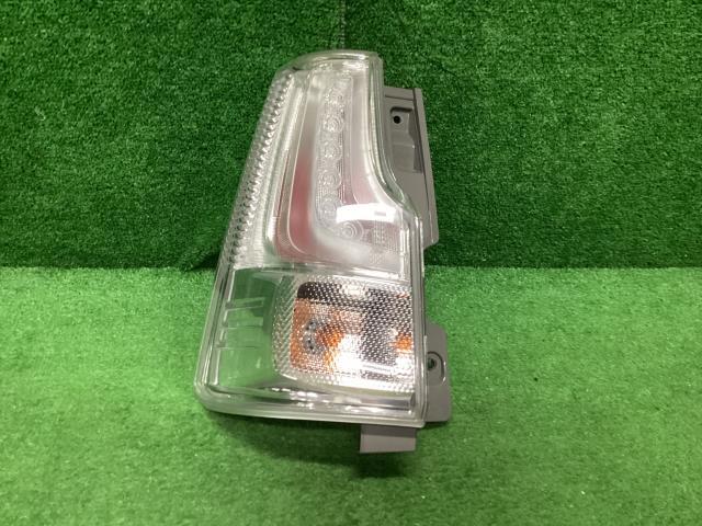 ソリオ DAA-MA36S 左テールランプ BANDITハイブリッドMV ZVR 35670-81PA1拍卖