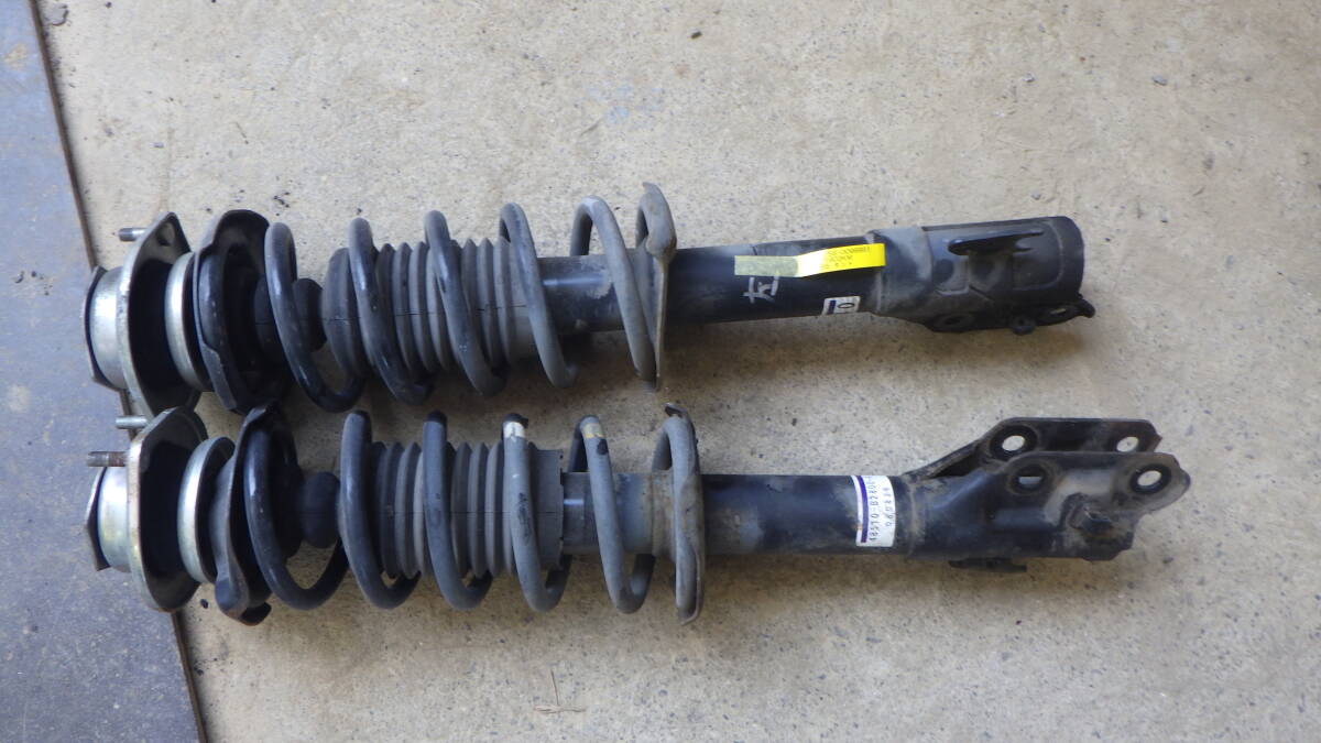 杉B4 即決!L375S タント ストラット ショック スプリング拍卖