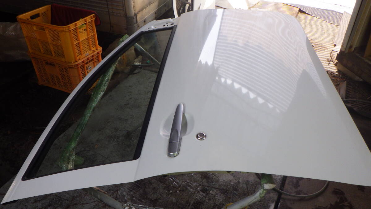 内の川 即決! LA300S ミライース W09 右フロントドア 運転席ドア拍卖