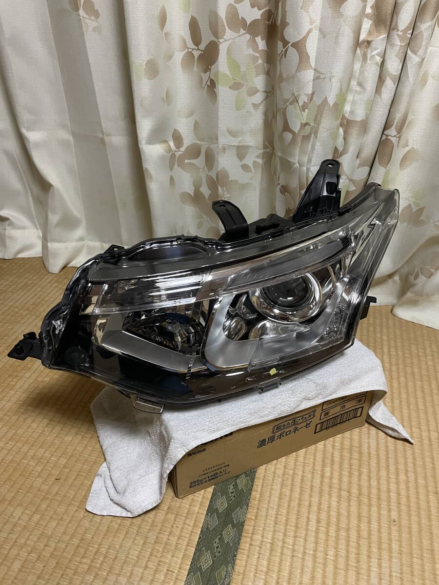 三菱純正 アウトランダー(GF7.8.W)HIDヘッドランプ 左側 MOBIS ECM921 中古拍卖