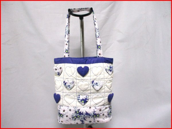 NaRaYa/ナラヤ◇ハート型アップリケ付トートバッグ 中綿入り 花柄 W27cm拍卖