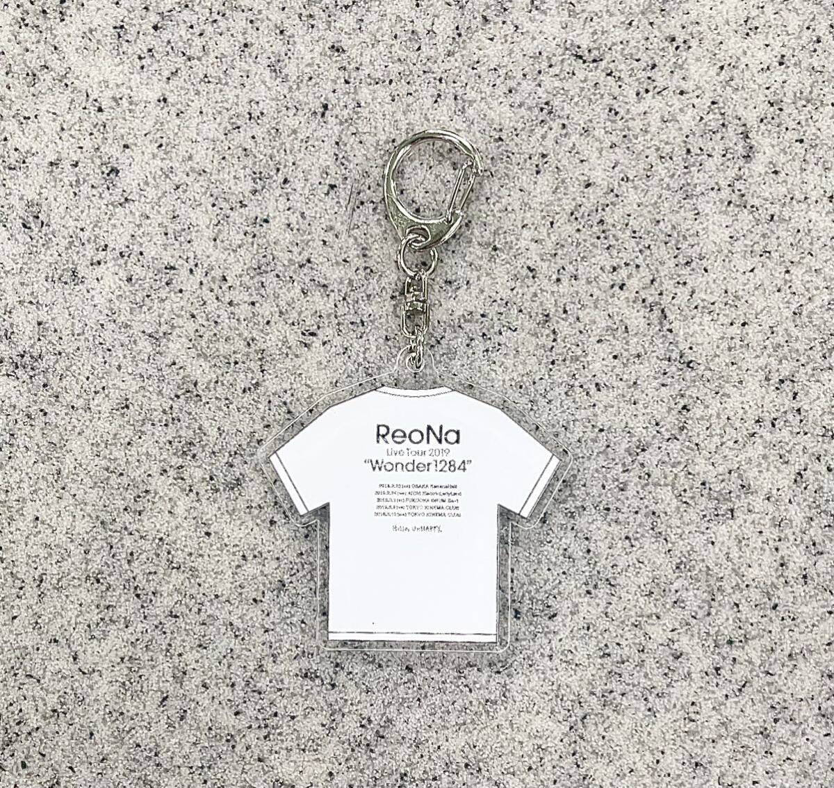 即決! ReoNa 5th Anniversary Concert Tour 2024 “ハロー、アンハッピー” ☆ 会場限定 ツアーTシャツメモリアルキーホルダー #8 / レオナ拍卖