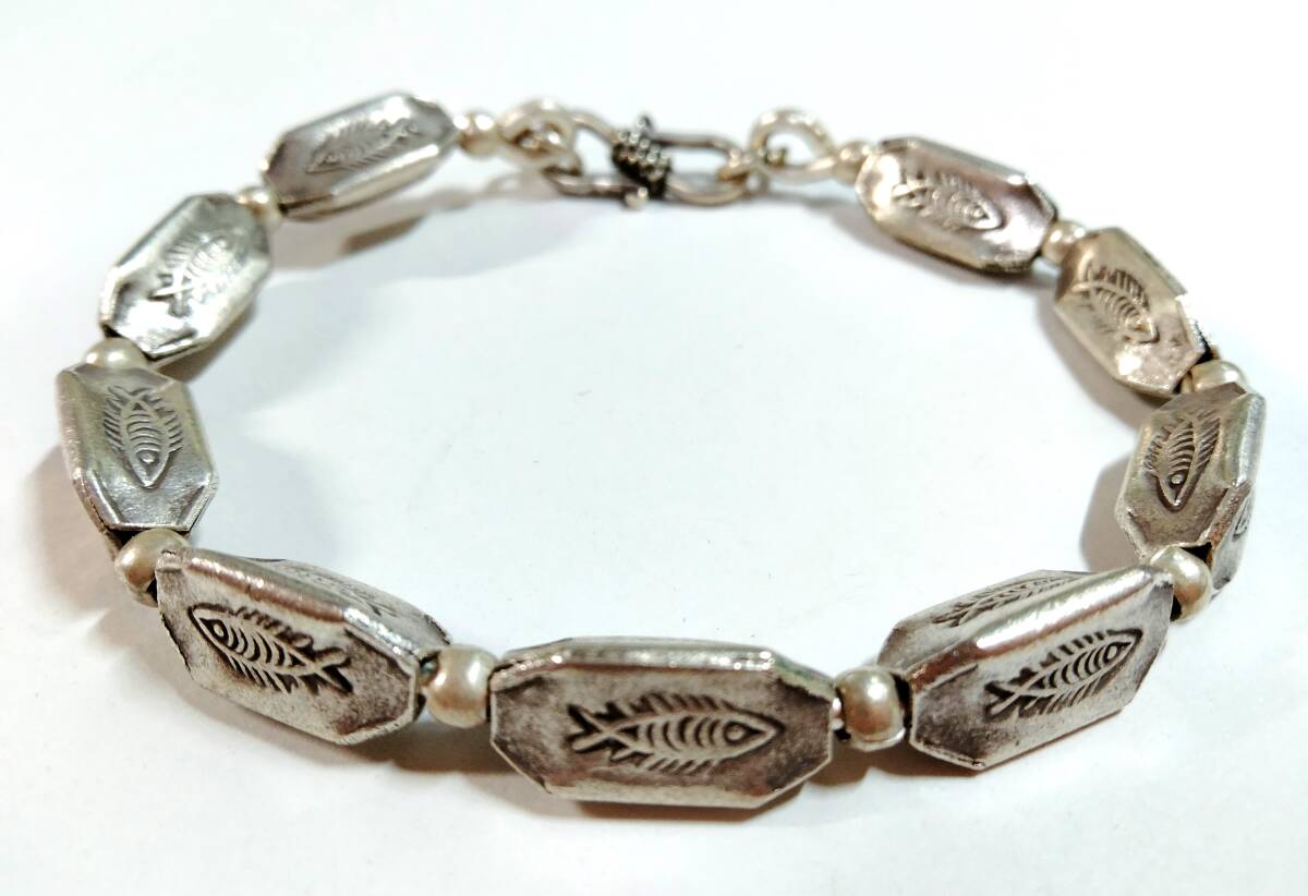 ◆カレン族シルバーブレスレット 魚 刻印ビーズ◆【09nb21】◆カレンシルバー ブレスレット 刻印拍卖