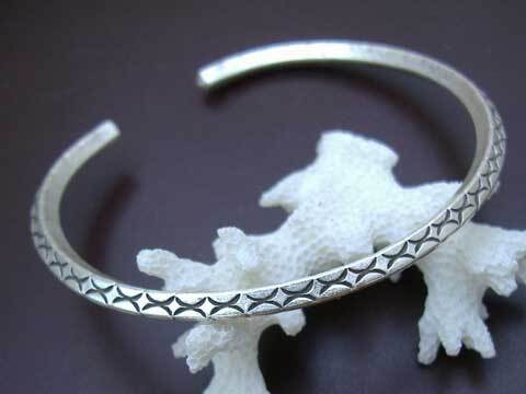 ◆カレン族シルバーバングル 刻印19◆波・山岳民族◆カレンシルバー バングル シルバーバングル拍卖