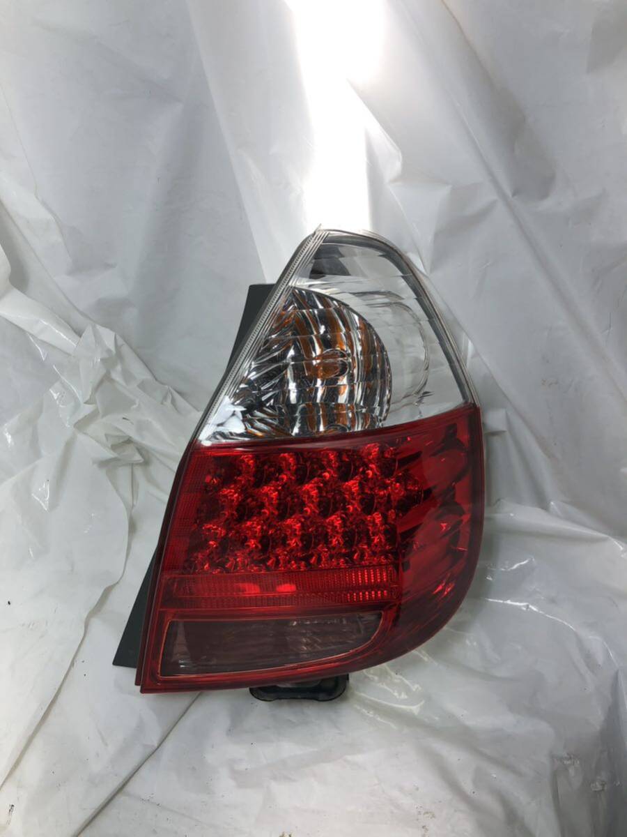 h6.16 GD2 フィット イチコー 4995 右テールランプ テールライト 右側運転席側拍卖