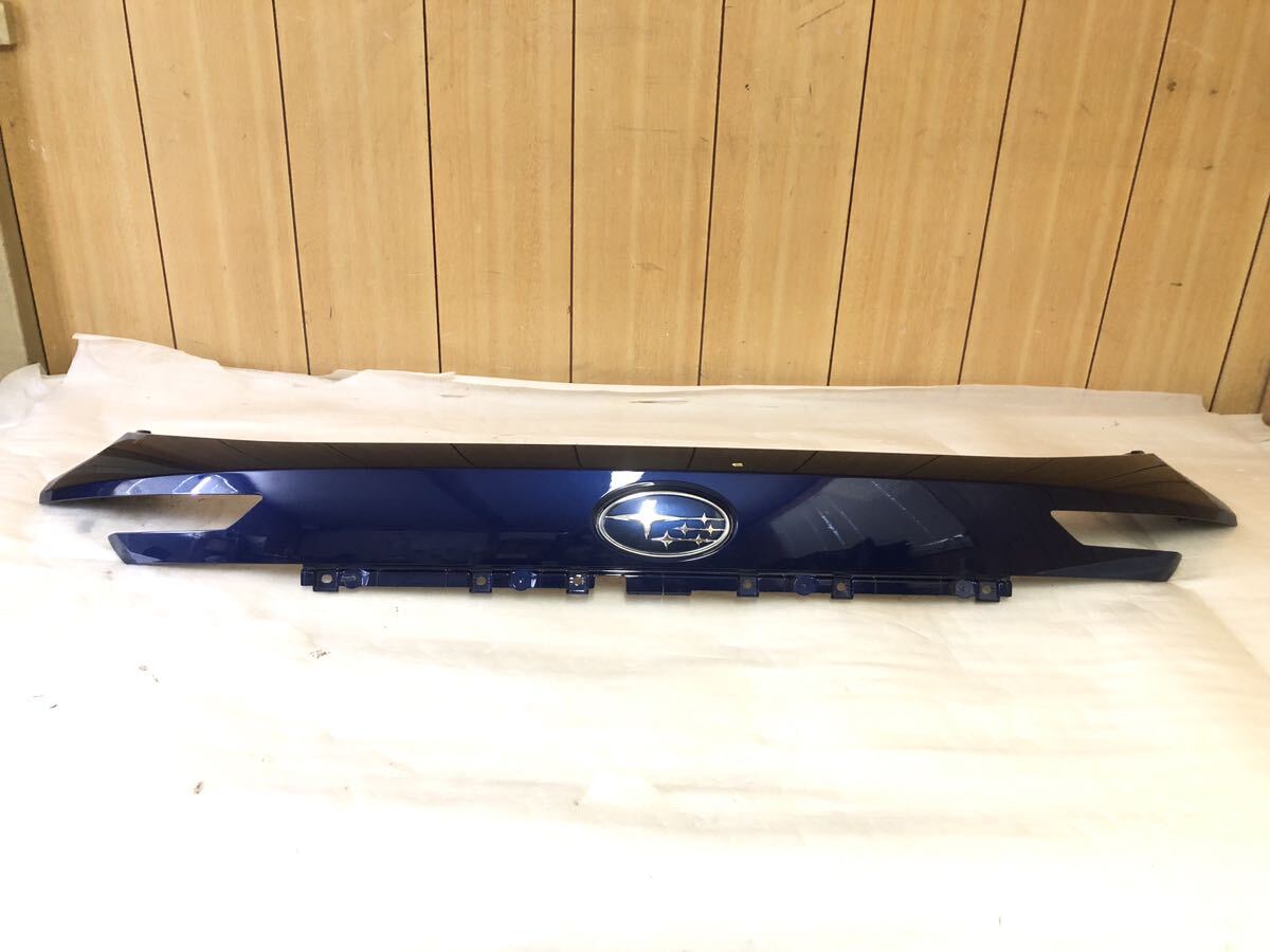 スバル レヴォーグ VN5 純正 リアガーニッシュ ブルーパール系 91112VC000拍卖