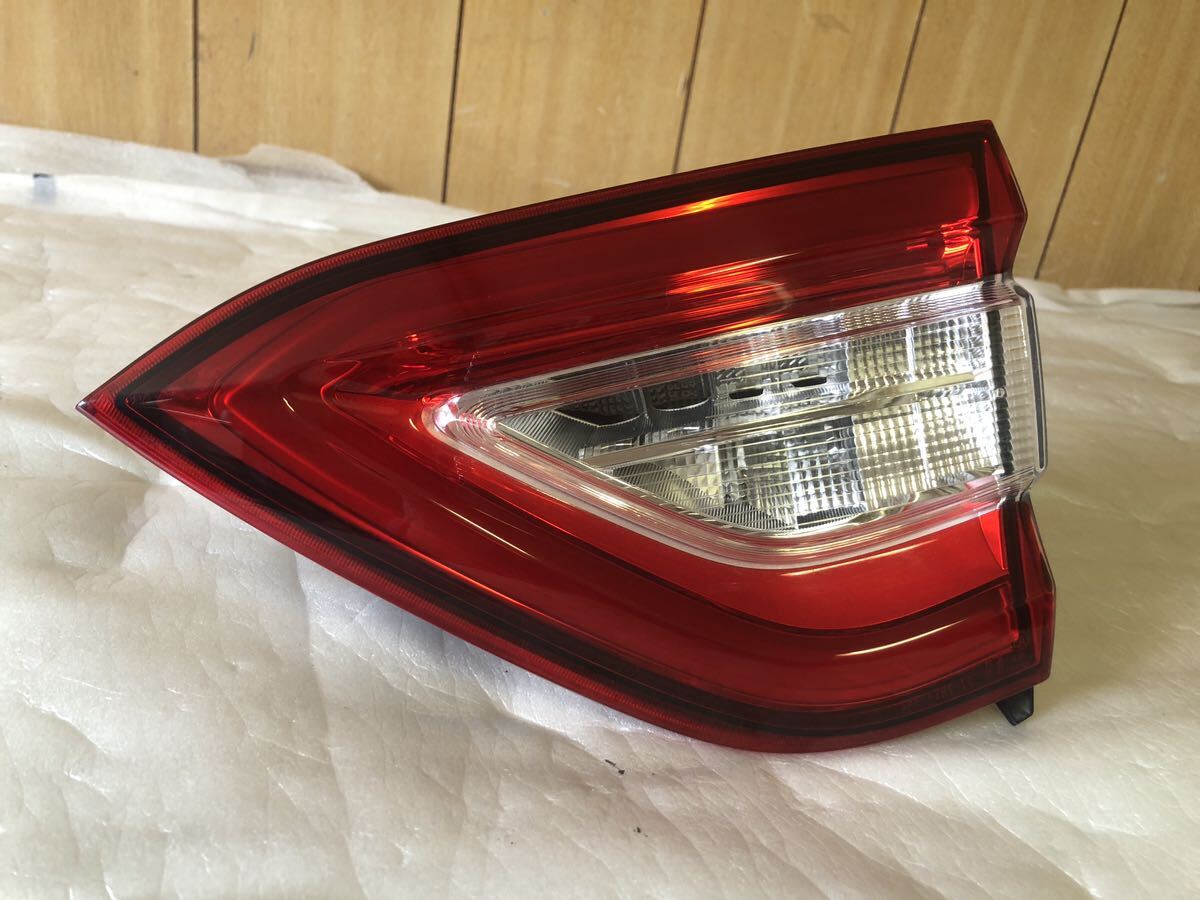 マセラティ レヴァンテ SUV M161 純正 右サイドテールゲートテールライト CCC150001 良品!拍卖