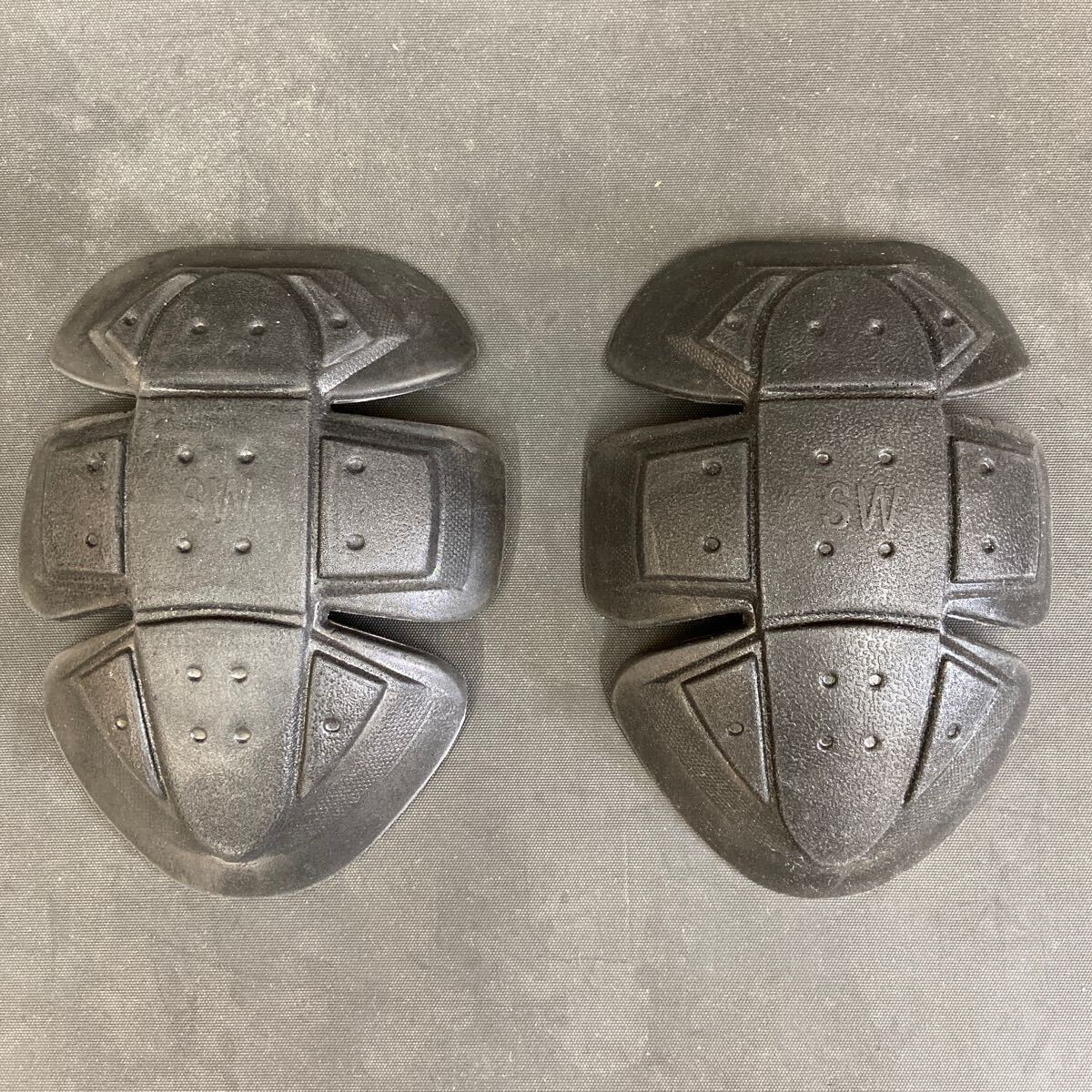 G561 【バイク用 CEプロテクター】ショルダーパッド バイク用 ポリウレタン S-TYPE-B 中古 保管品 現状品拍卖