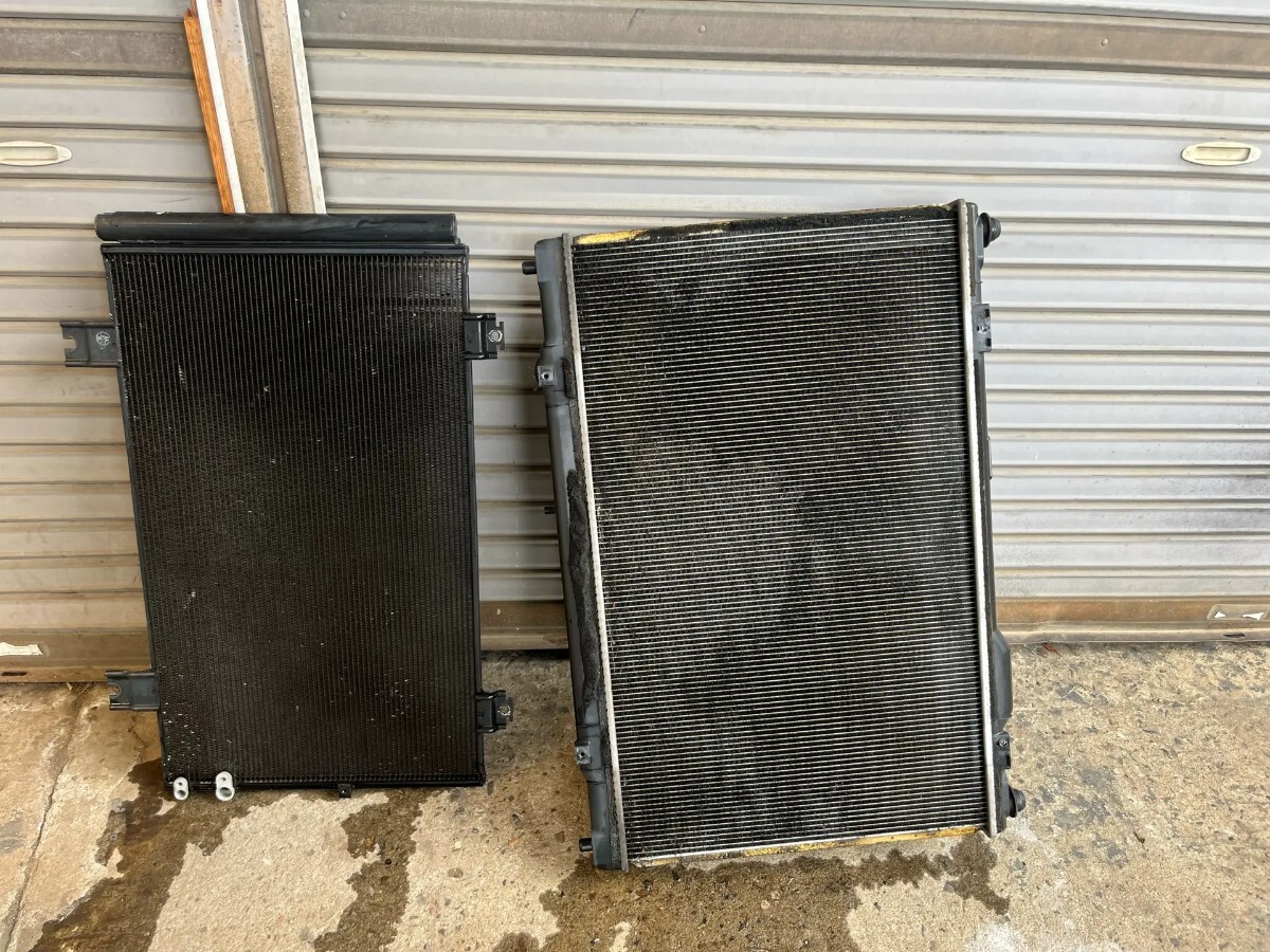 Toyota GRS200 ラジエター 電動ファン コンデンサー拍卖