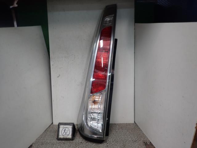 セレナ DBA-C26 左テールランプ KH3 26555-1VA0A拍卖
