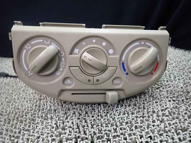 アルト DBA-HA25S エアコンスイッチパネル ZKS拍卖