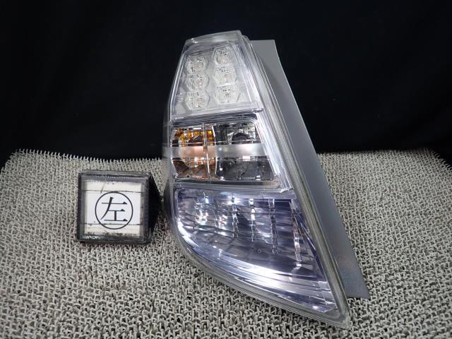 フィット DAA-GP1 左テールランプ NH700M 33550-TF0-J71拍卖