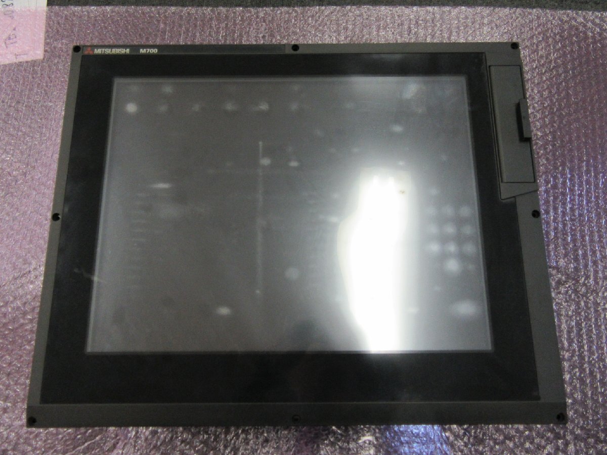 TB240080 CNCディスプレイ M700シリーズ 三菱のレーザー加工機ML3015eX-45CF-R(2011年)から外した部品です。拍卖