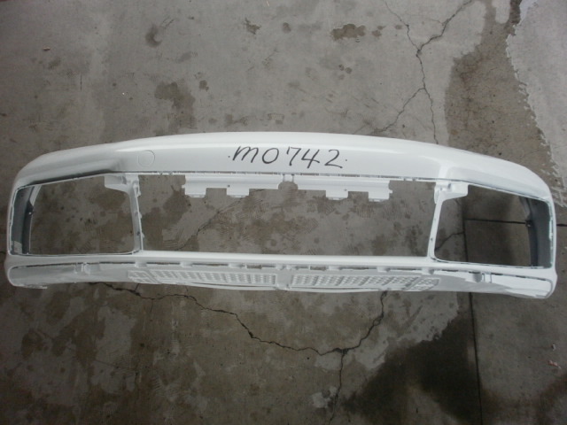 Porsche ポルシェ 911 992 Carrera カレラ 純正 フロント フロントバンパー 白系 992807221N m0742拍卖