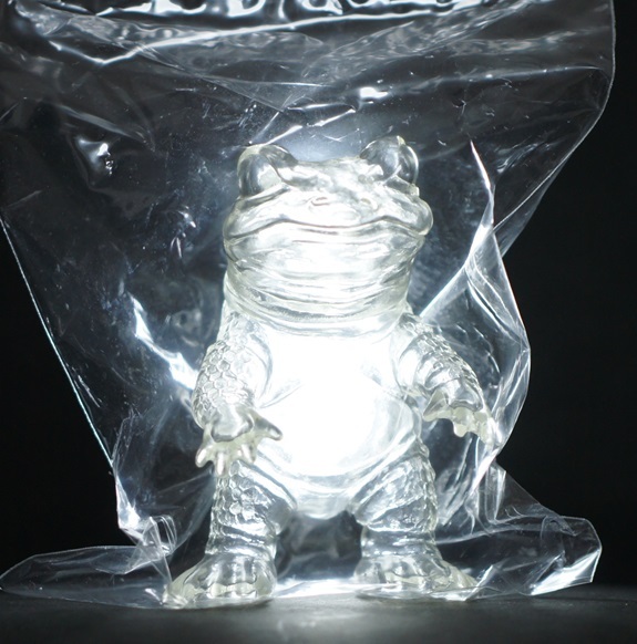 新品 タケピコ x One up. ケロンガ クリア ソフビ フィギュア takepico タケヤマノリヤ ピコピコ拍卖