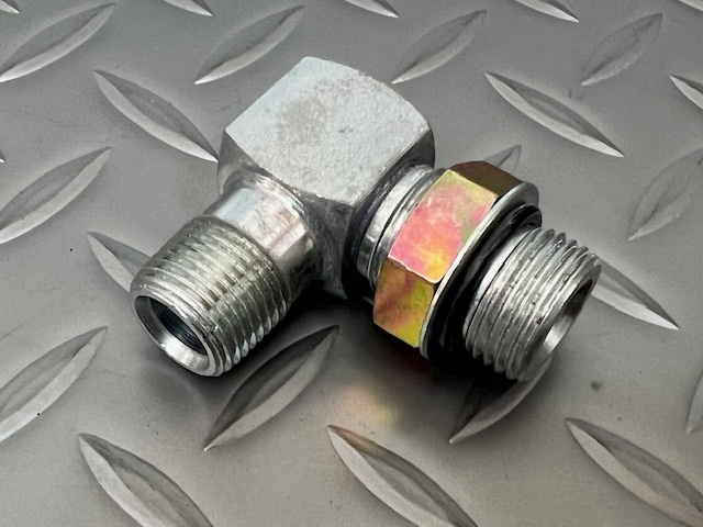 8Boss-3/8 90° フィッティング エルボー ハイドロ拍卖