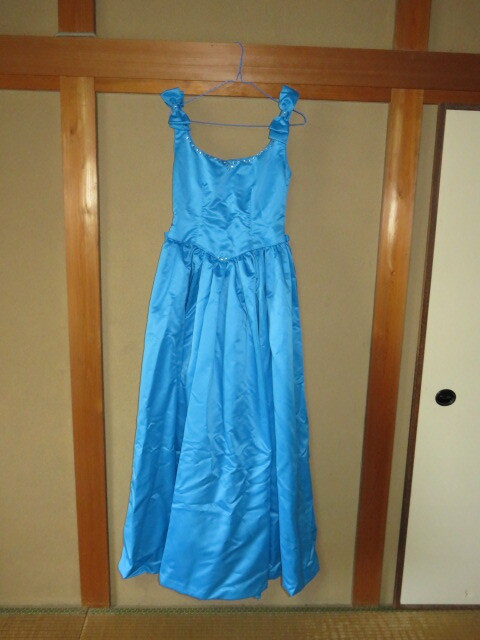 イブニングドレス拍卖