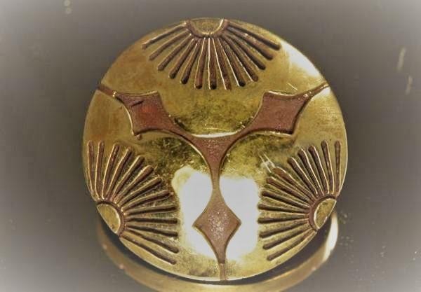 家紋コンチョ★大★真鍮★三つ向こう梅★残1★他にも家紋系沢山あり★拍卖