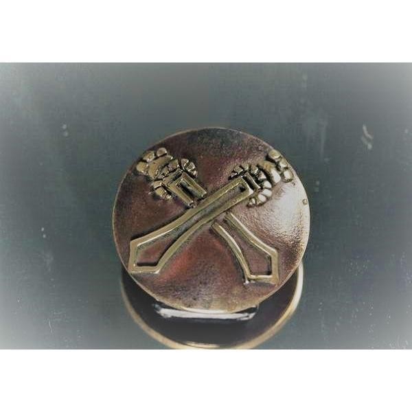 家紋コンチョ★中サイズ★真鍮★違い剣★和柄★他にも家紋系沢山あります拍卖