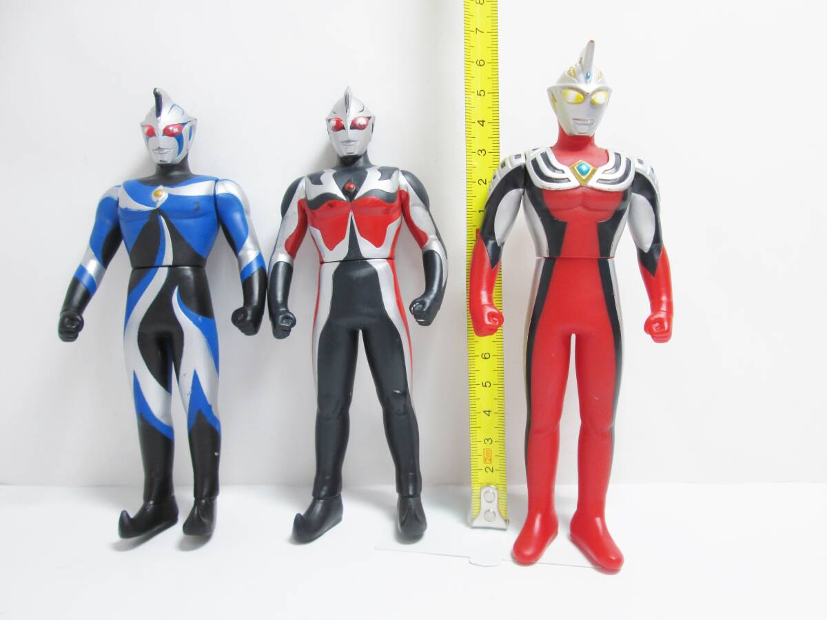 ウルトラマン ソフビ 3体まとめ カオスウルトラマン / カオスウルトラマンカラミティ / ジャスティス拍卖