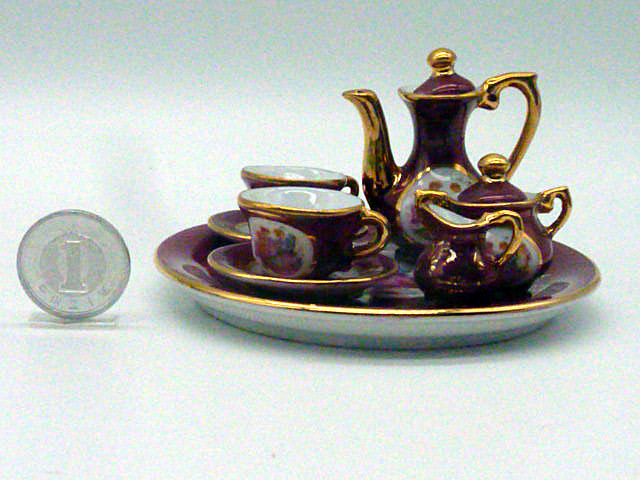 bNo31 レトロ・アンティーク調 ミニチュア陶器ティーセット・金彩絵 オブジェ・240704拍卖