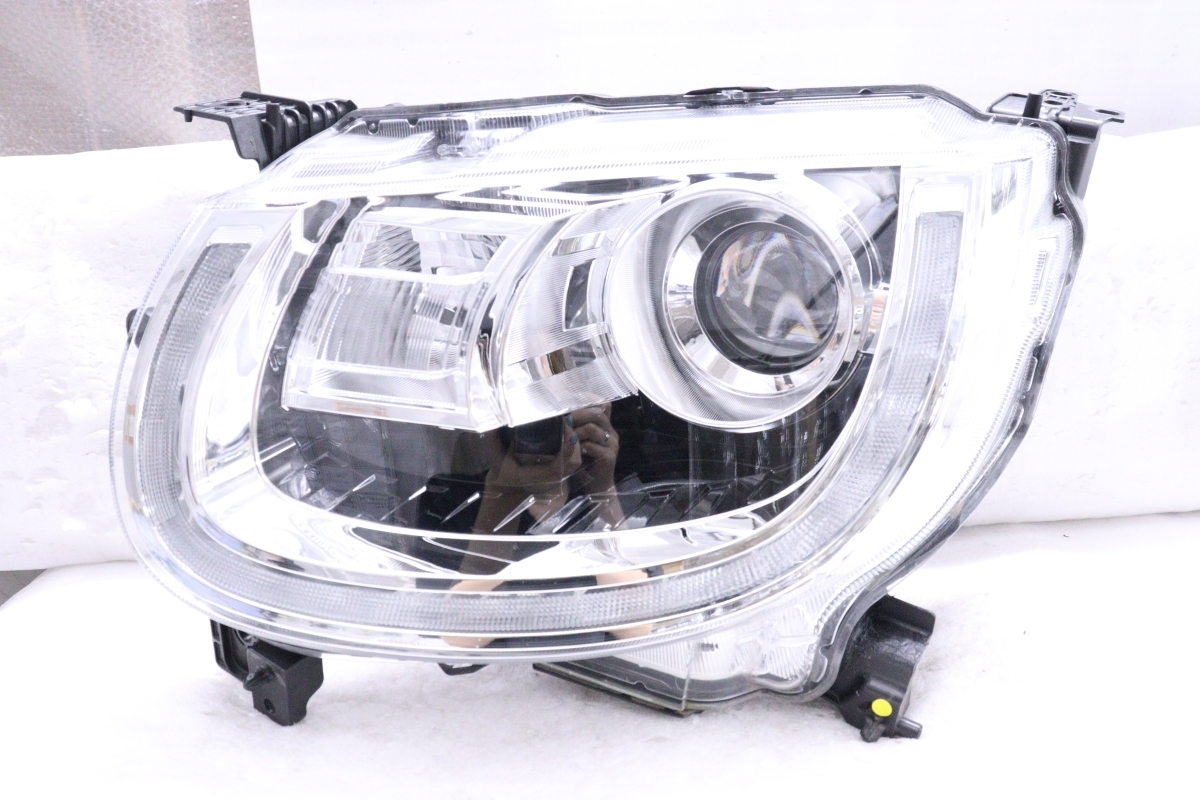 47-1831★美品★後期 LED FF21S イグニス★左ヘッドライト 2型 KOITO 100-5939F 打刻:4 メッキ 純正★スズキ (QT)拍卖