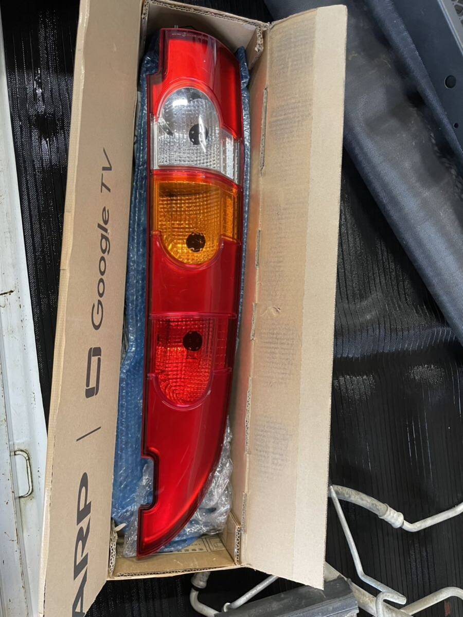 ルノー カングー KCK4M  左 テールライト ブレーキランプ バックランプ拍卖