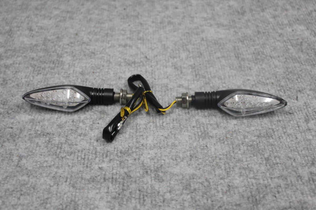 汎用スリムウインカー LED ボルティエストレア250TRCB350FOUR CB400FOUR CB400N CB400SS CB400SF CB400T CBR400F CBX400F スーパーホーク拍卖