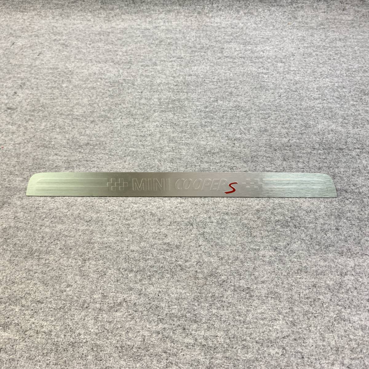 6nK1972◆BMW MINI ミニ フロント エントランスカバー 7 389 353 04 738935304 正規品 純正 車 パーツ拍卖