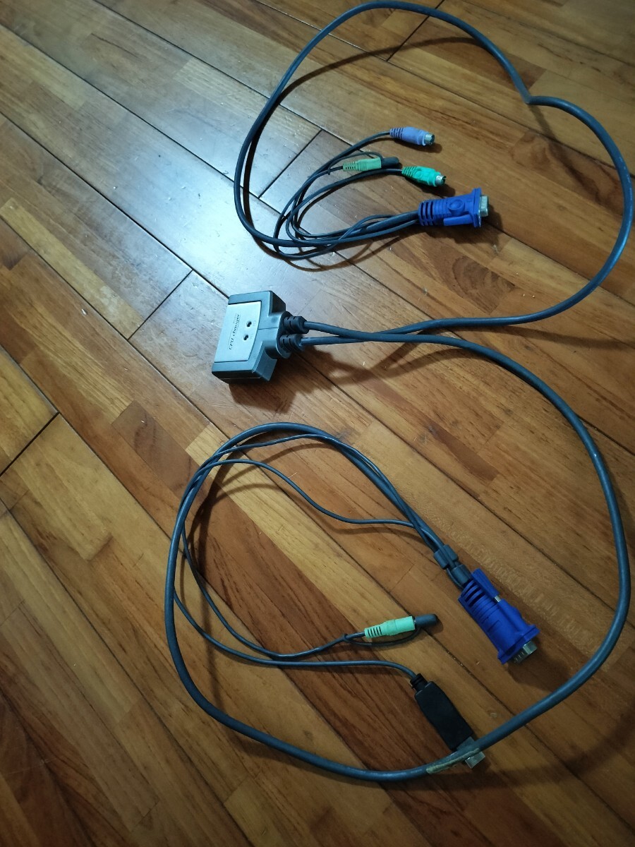 サンワサプライSanwa Supply、CPU自動切替器 (2:1) SW-KVM2AUP、CPUチェンジャー、changer、パソコン用品、中古拍卖